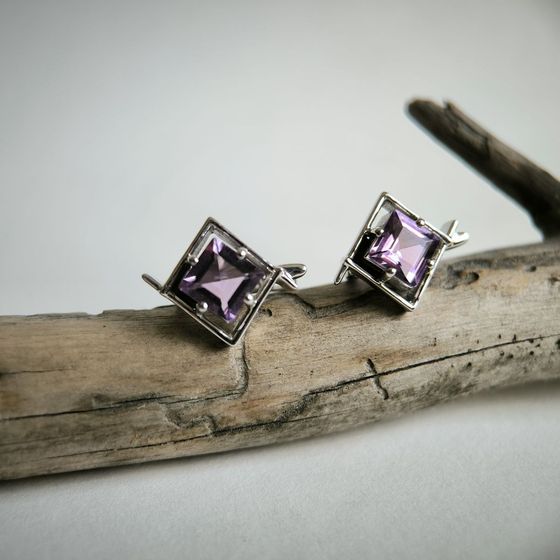 Срібні сережки з аметистом 2.942ct
