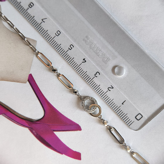 Silver bracelet with cubic zirconia