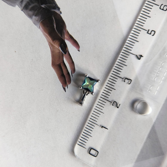 Срібна підвіска з містичним топазом 0,5 карата