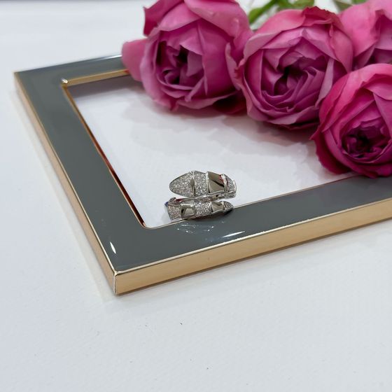 Срібна каблучка з фіанітами