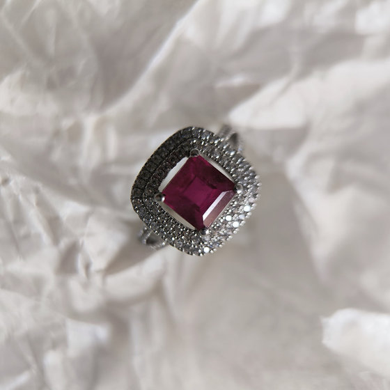Silver ring with a 3.673ct ruby and cubic zirconia