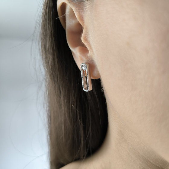 Срібні сережки з фіанітами