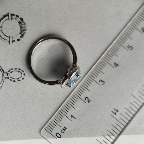 Срібна каблучка з топазом 1,544 карата