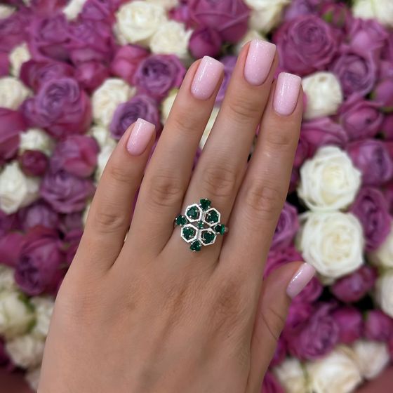 Silver ring with a 1.863-carat nano emerald