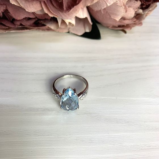 Серебряное кольцо с топазом 5.188ct