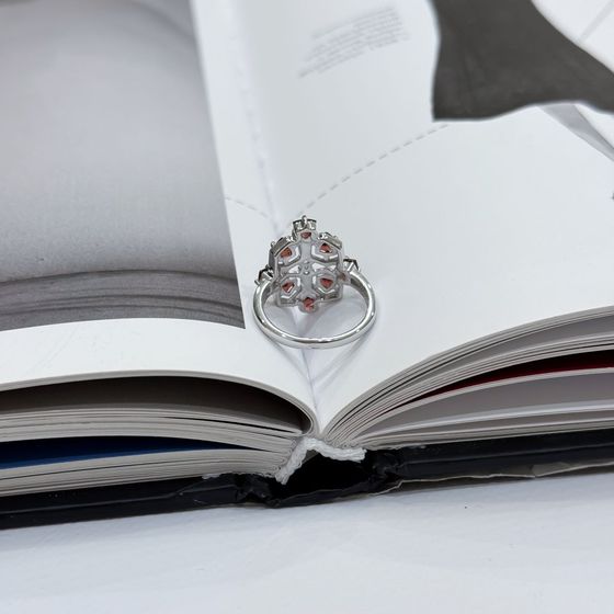 Срібна каблучка з гранатом 2,325 карата