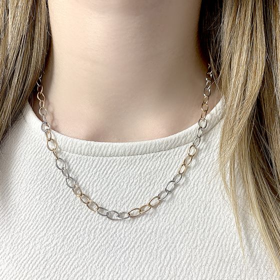 Золотое колье без камней