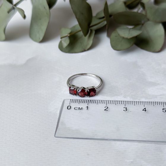 Silver ring with a 2.242-carat garnet