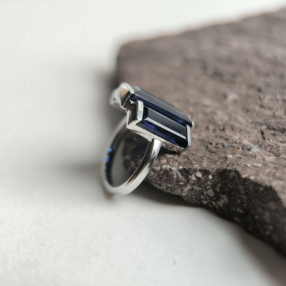 Срібна каблучка з сапфіром nano 6,461 карата