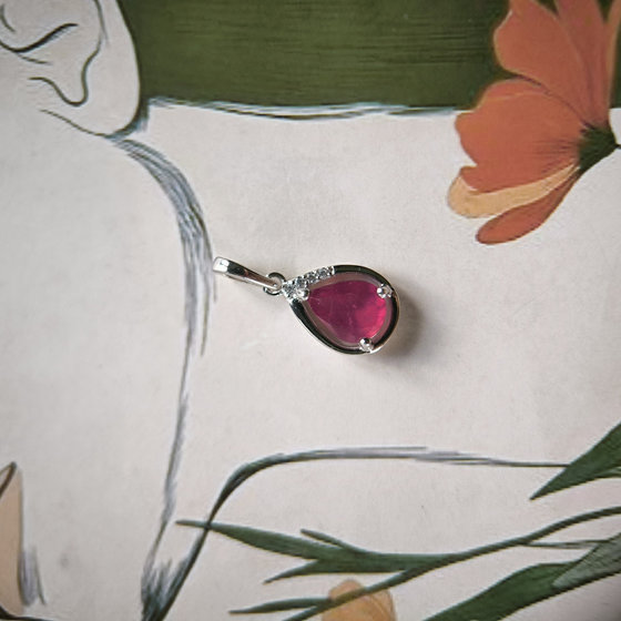 Серебряная подвеска с рубином 1.416ct, фианитами