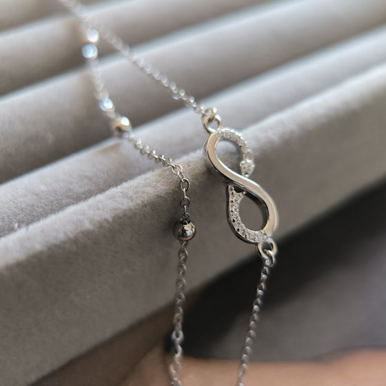 Silver bracelet with cubic zirconia