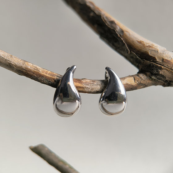 Silver earrings without stones