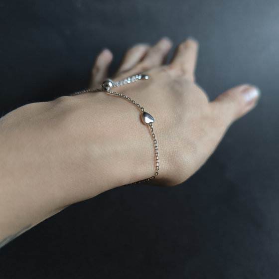 Silver bracelet without stones