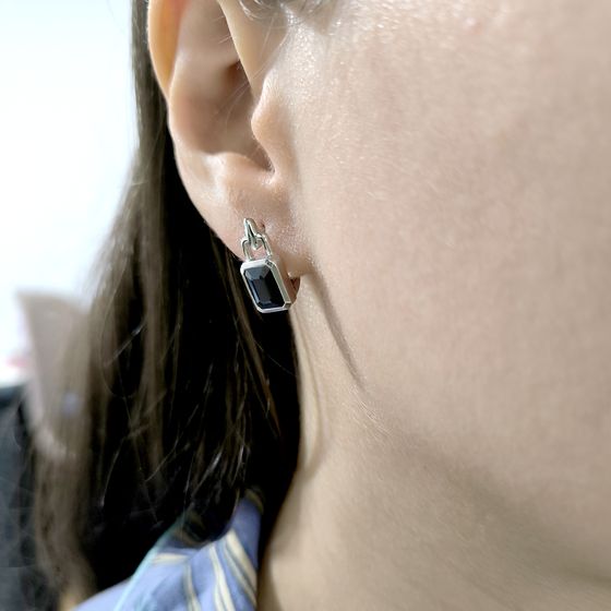 Срібні сережки з сапфіром 3,667 карата