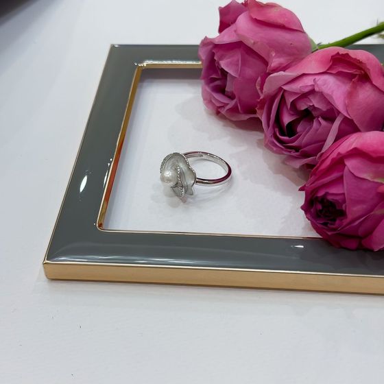 Silver ring with pearls, mother-of-pearl