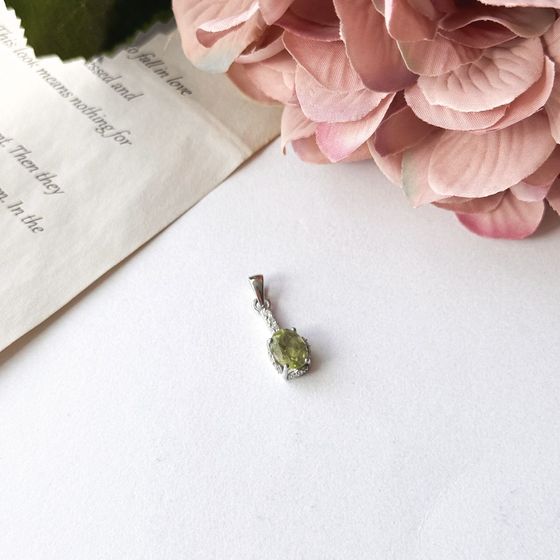 Серебряная подвеска с хризолітом 2.65ct