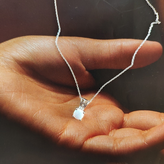 Срібне кольє з опалом 0.425ct