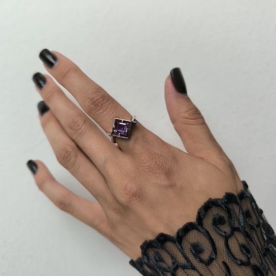 Срібна каблучка з олександритом 2.25ct