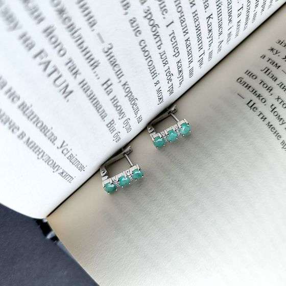 Срібні сережки зі смарагдом 2,006 карата та фіанітами