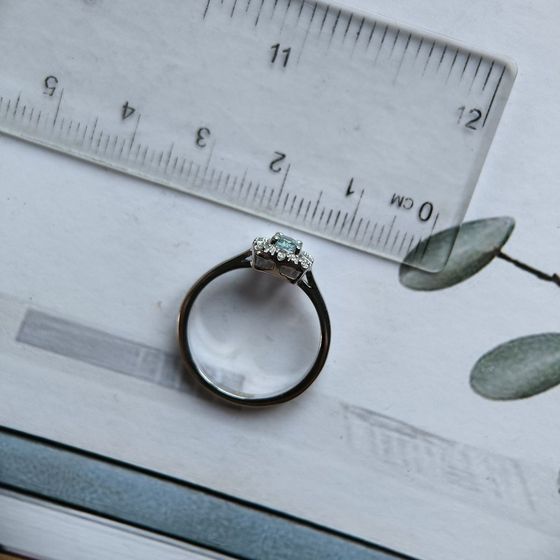 Серебряное кольцо с топазом 0.42ct