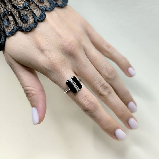 Silver ring with onyx