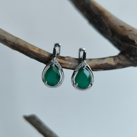 Silver earrings with 2.235 ct agate and cubic zirconia