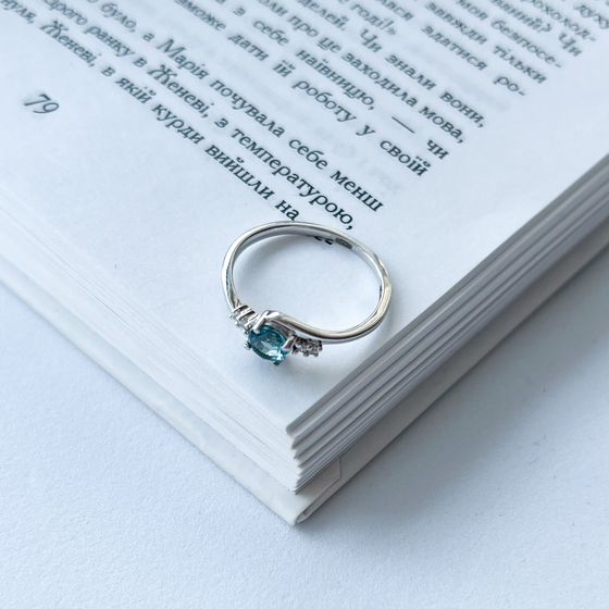 Серебряное кольцо с топазом Лондон Блю 0.404ct