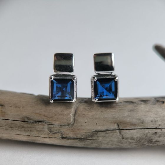 Срібні сережки із сапфіром nano 3.95ct