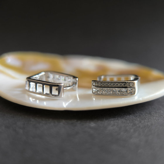 Срібні сережки з фіанітами