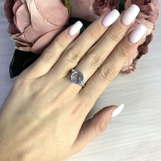 Silver ring with topaz 3.657ct