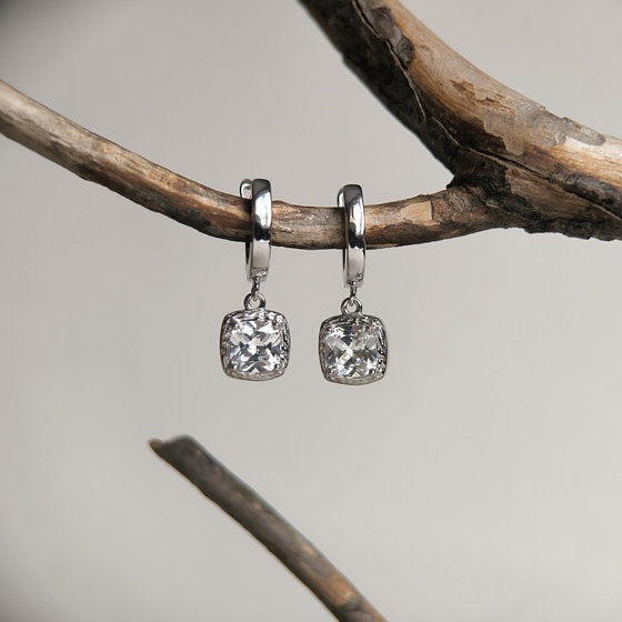 Silver earrings with cubic zirconia