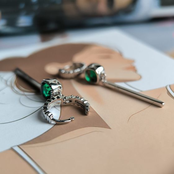 Срібні сережки зі смарагдом nano 1,892 карата