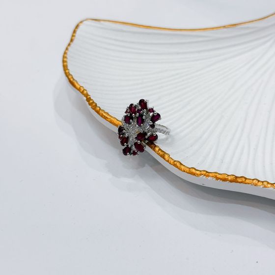 Silver ring with ruby 4.609ct