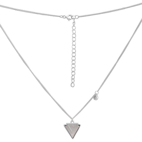 Silver necklace with mother-of-pearl