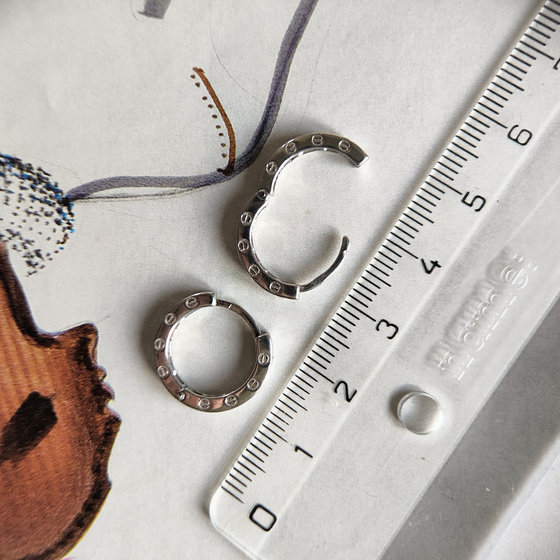 Silver earrings with cubic zirconia