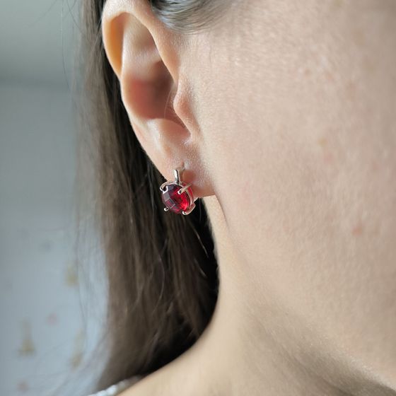 Silver earrings with garnet (nano)
