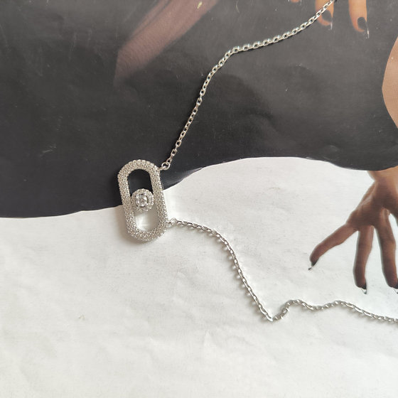 Silver necklace with cubic zirconia