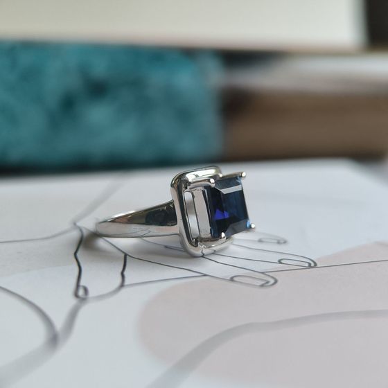 Срібна каблучка із сапфіром nano 1.975ct