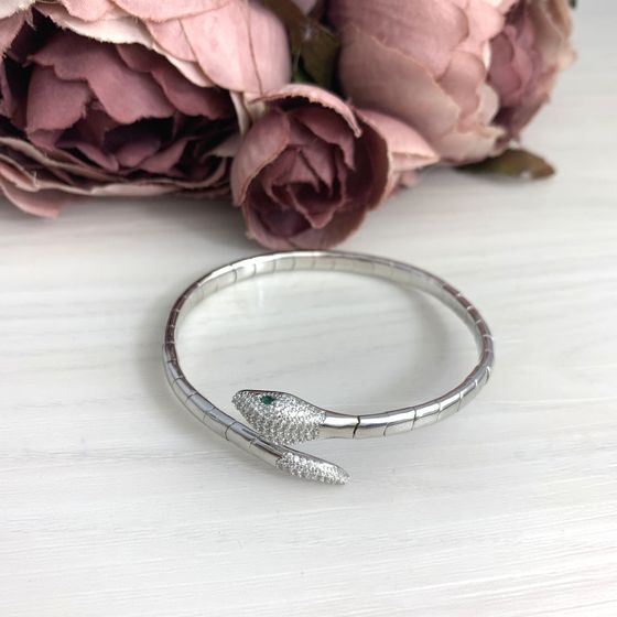 Silver bracelet with phianites