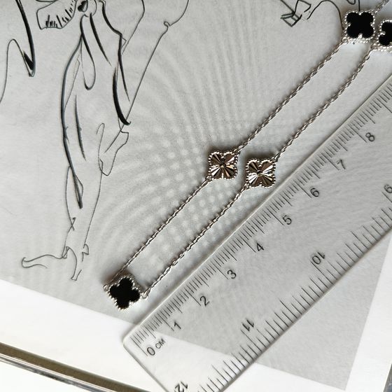 Серебряное колье с ониксом