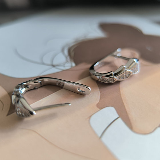 Срібні сережки з фіанітами