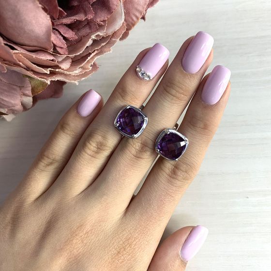 Серебряные серьги с александритом