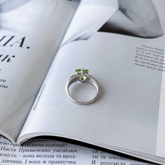 Срібна каблучка з хризолітом 2.108ct