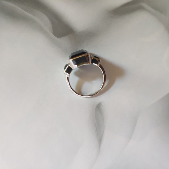Серебряное кольцо с ониксом 7.808ct