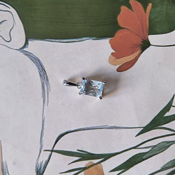 Срібна підвіска з топазом 1,906 карата