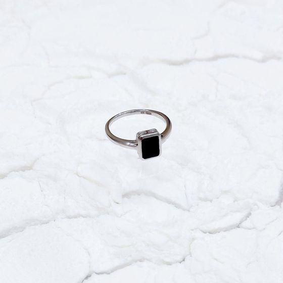 Серебряное кольцо с сапфиром 1.863ct