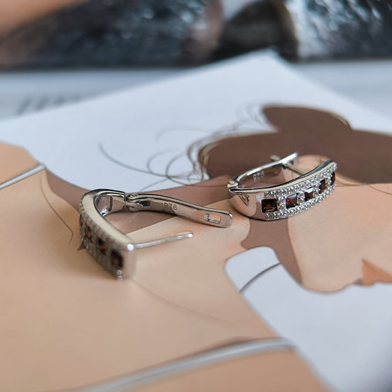 Срібні сережки з гранатом 1.455ct