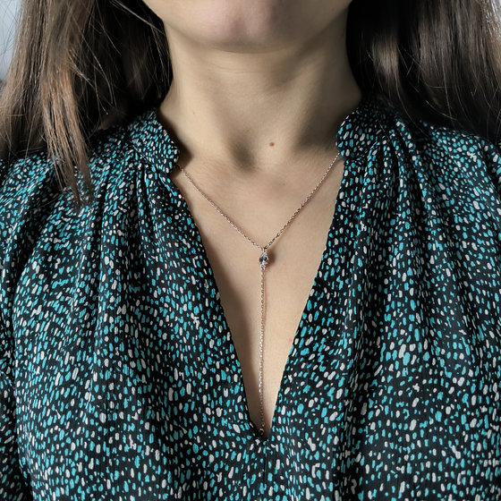 Silver necklace with phianites