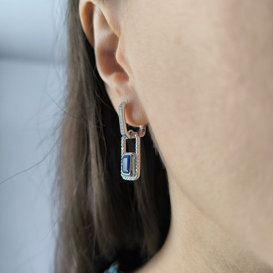 Срібні сережки з сапфіром 3.321ct, фіанітами