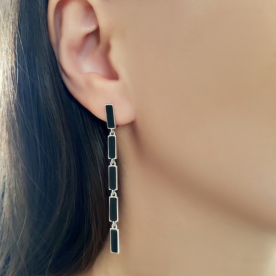 Silver earrings with yemallu